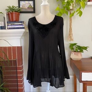 Sunny Leigh woman black shirt size 3X